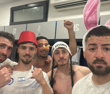 באווירת פורים. שחקני מודיעין