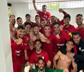 חוגגים. שחקני הרצליה