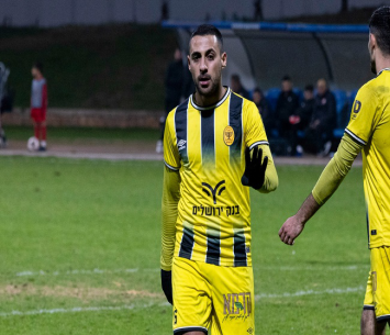 דריכות גדולה. בן מנשה (איתי דהן)