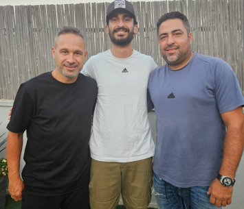 ביביאבשווילי במעמד החתימה