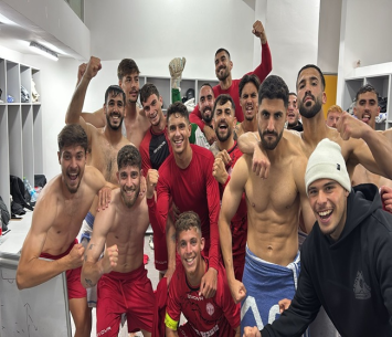 שמחים. שחקני הרצליה