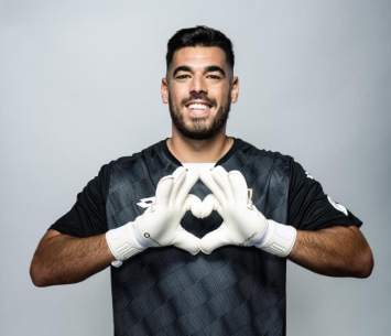 מצאו שוער חדש. גינזבורג