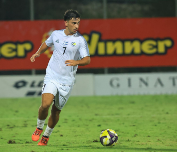 הגיבור של המשחק. אלמוג בוים (מחמוד חמדי)