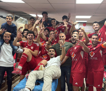 שחקני טירה בסיום המשחק