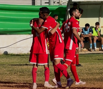 שחקני מג'דל כרום חוגגים (באדיבות הקבוצה)