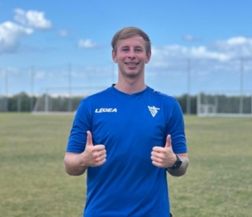 מגיע למועדון חדש. אנטין