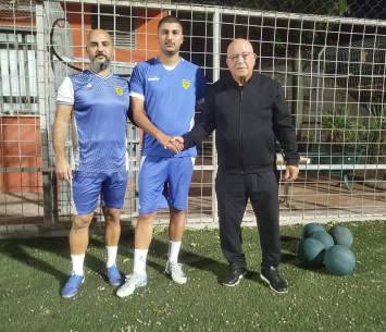 בר יצחק (במרכז) עם זנפט (מימין) ואסולין (באדיבות הקבוצה)