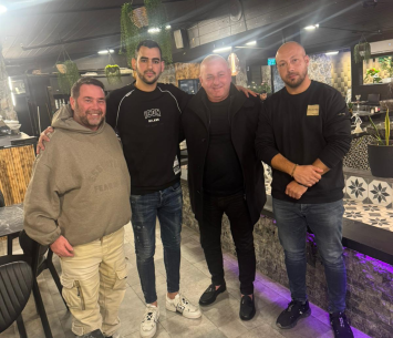 ג'אברין במעמד החתימה