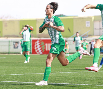 כובש השער. איזי ניב הנסן (עמית מנגלוס)