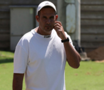 ביקורת קשה שלו. אלימלך