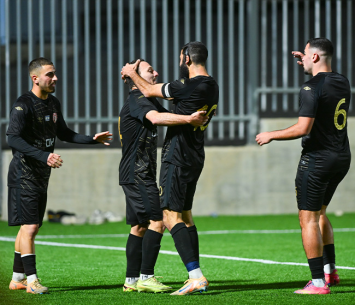 שחקני מגדל העמק חוגגים אחרי השער השלישי (יובל גולדנשטיין)