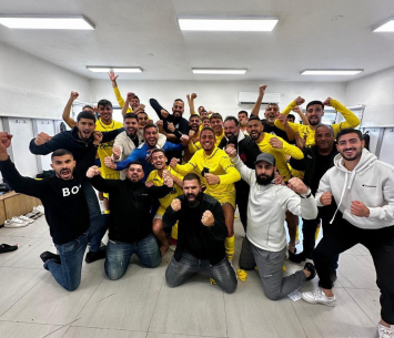 שחקני אום אל פאחם בסיום המשחק