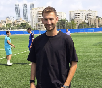 חתם. מונסטירסקי (רועי נפתלי)