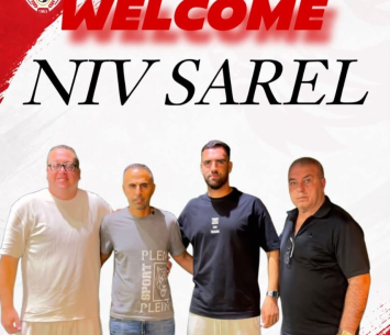 שראל במעמד החתימה