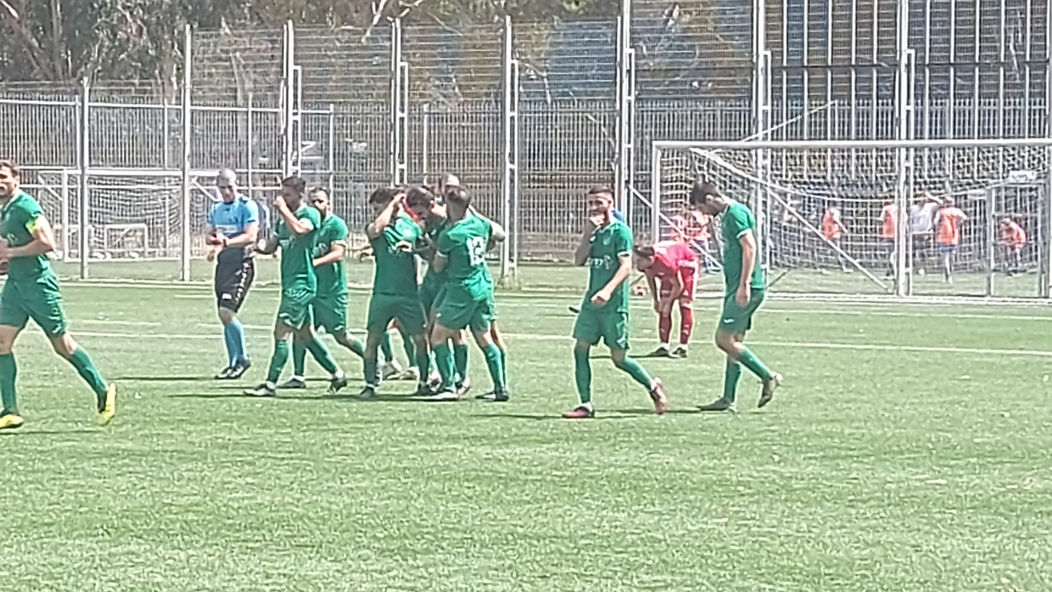 עלו שלב. שחקני עמישב פ"ת (אלי שמואלי)