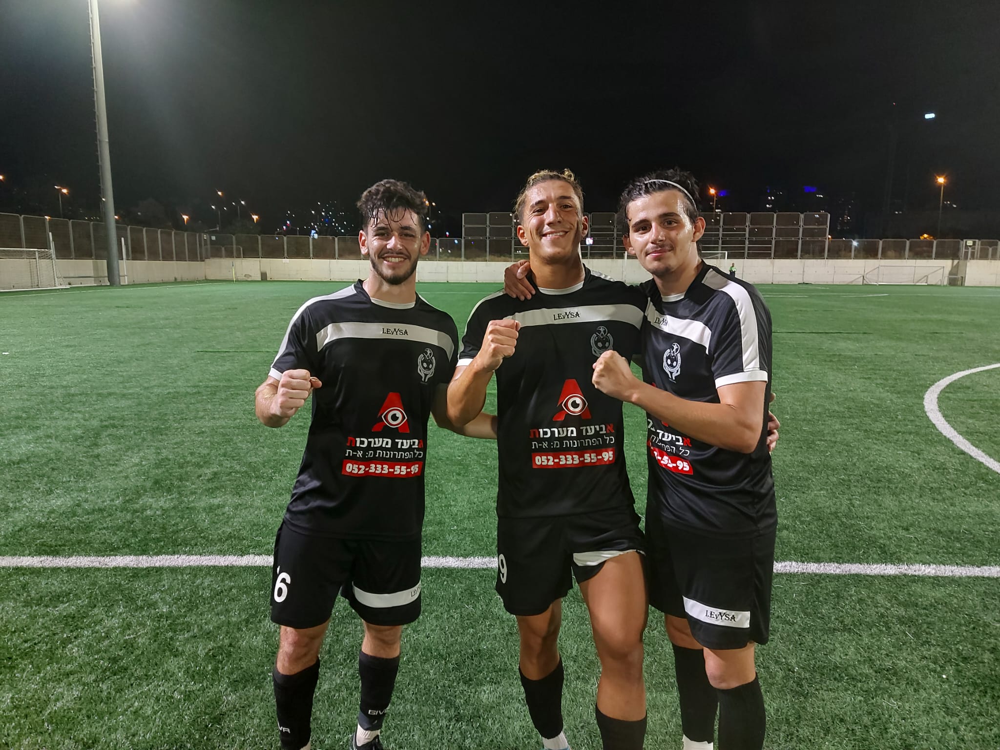 שלושת הכובשים של מחנה. מימין לשמאל: שרון אהרוני, רז פלברג וגיל פחימה (אלי שמואלי)