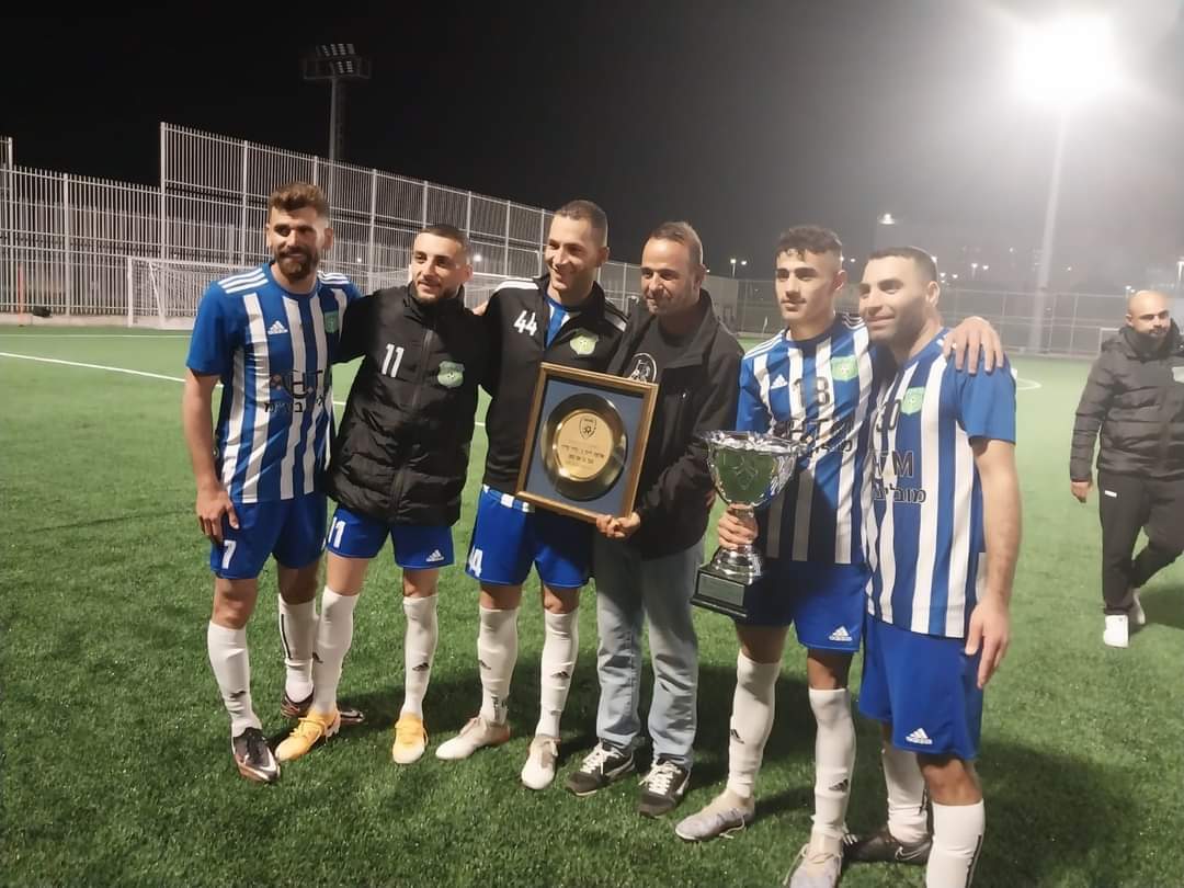 חגגו את העלייה. מכבי בני אבו סנאן (באדיבות הקבוצה)