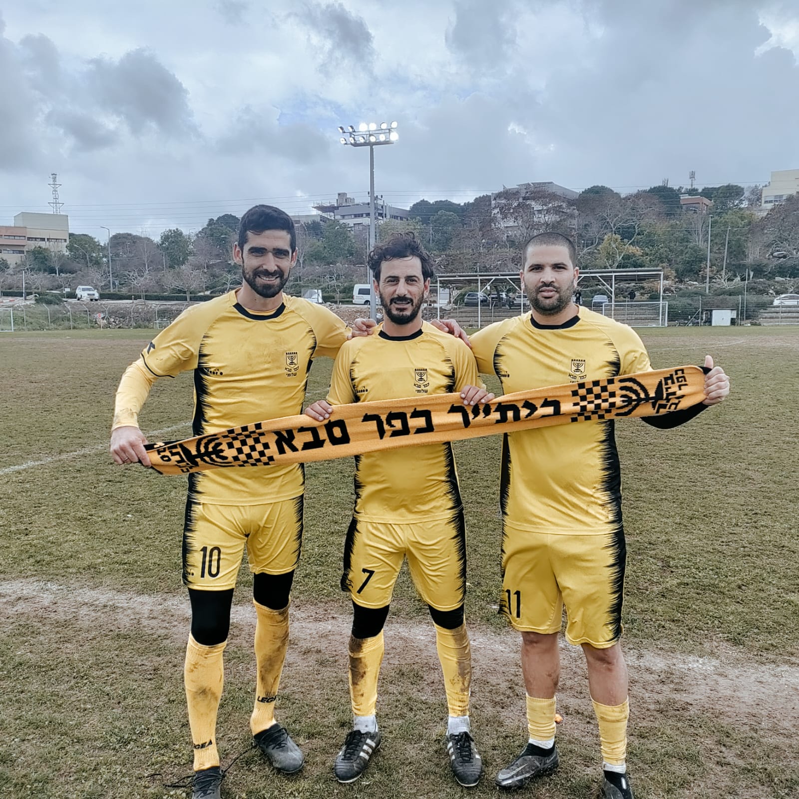 שלושת הכובשים של בית"ר כפ"ס. איתי אוחיון שי רוטמן ורועי הררי (עמית זנפט)