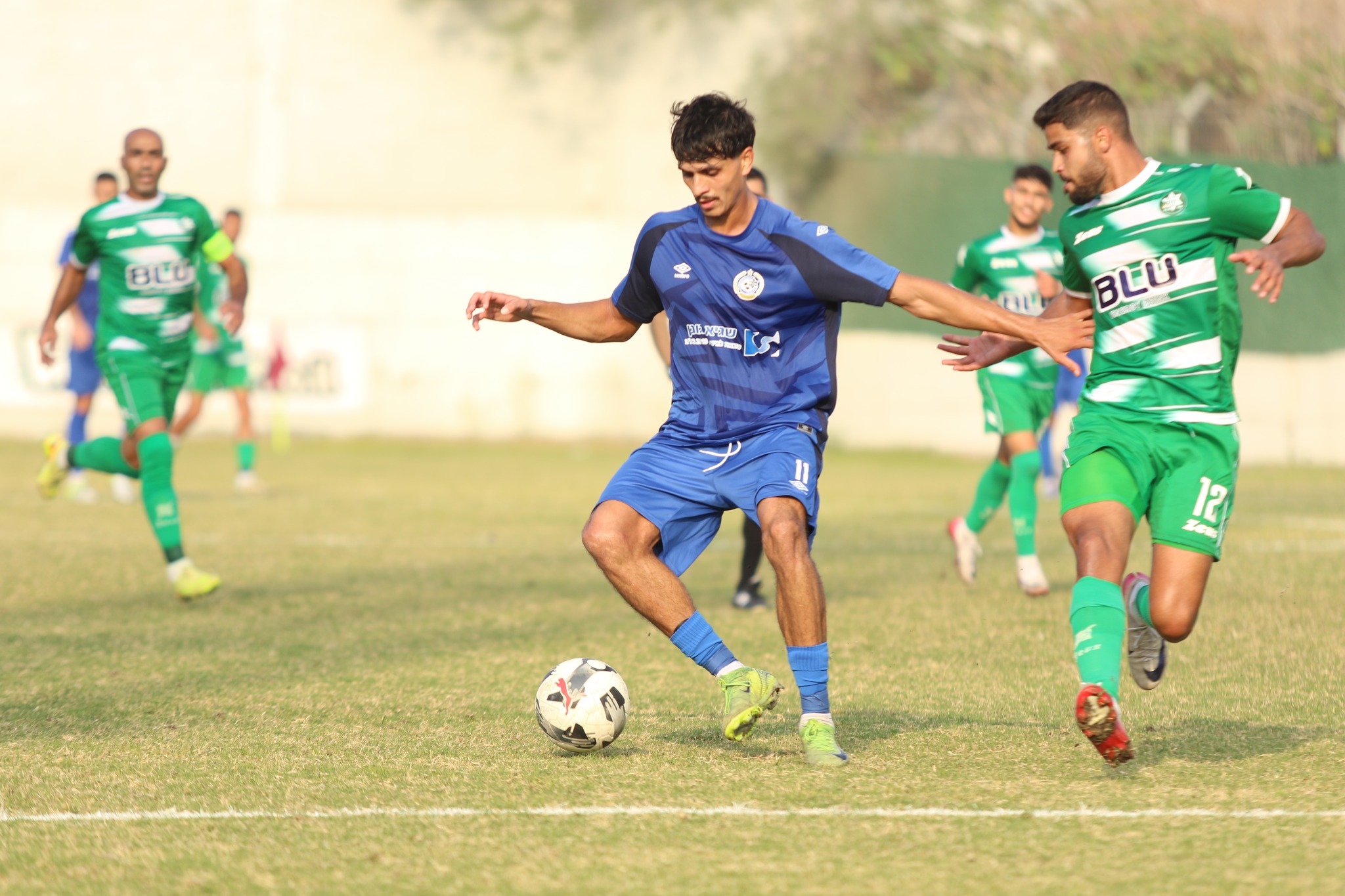 קאסם חלף שומר על הכדור (דאפר מחאמיד)