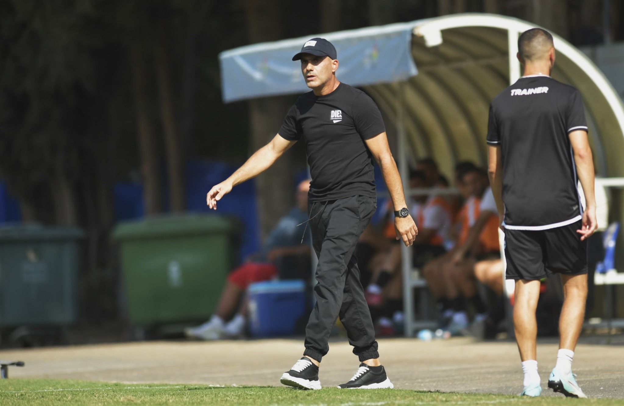 מאמן כרמיאל אורן פלאש (אבי רביבו)