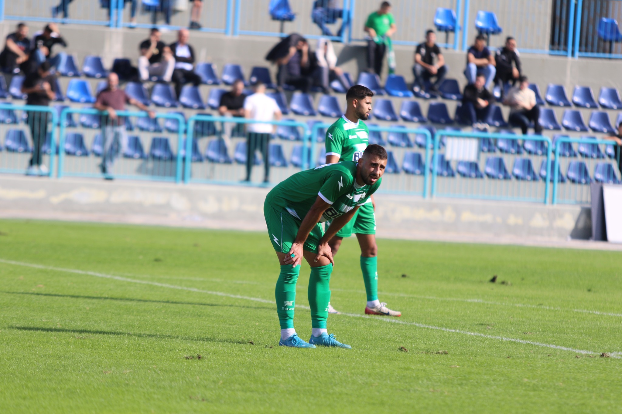 שדרג את החלק האחורי. אבו יונס (דאפר מחאמיד)