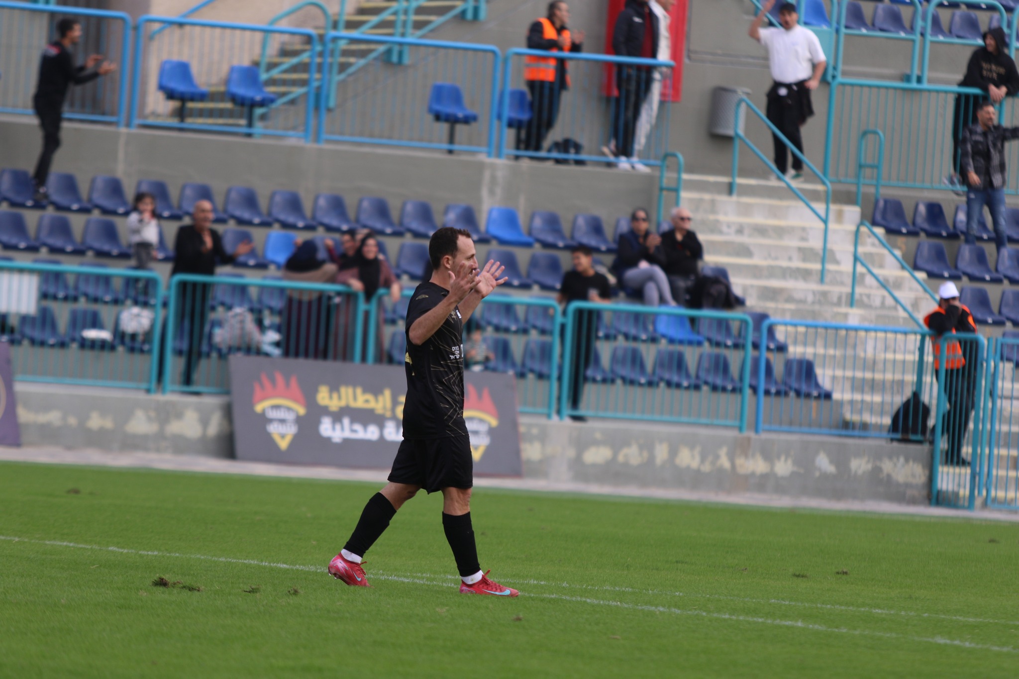 כובש הרביעי. פרץ (דאפר מחאמיד)