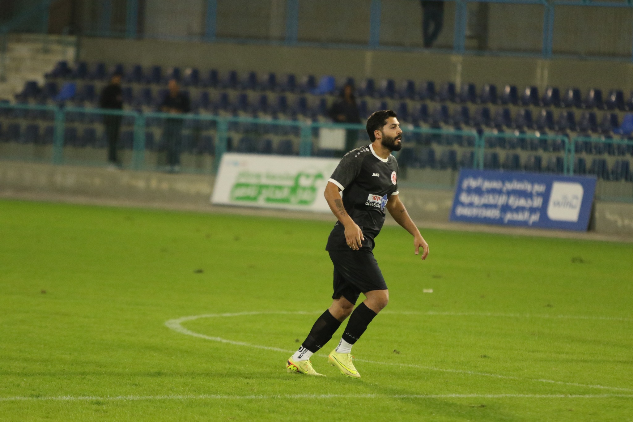 הצליח רק לצמק. שאקר