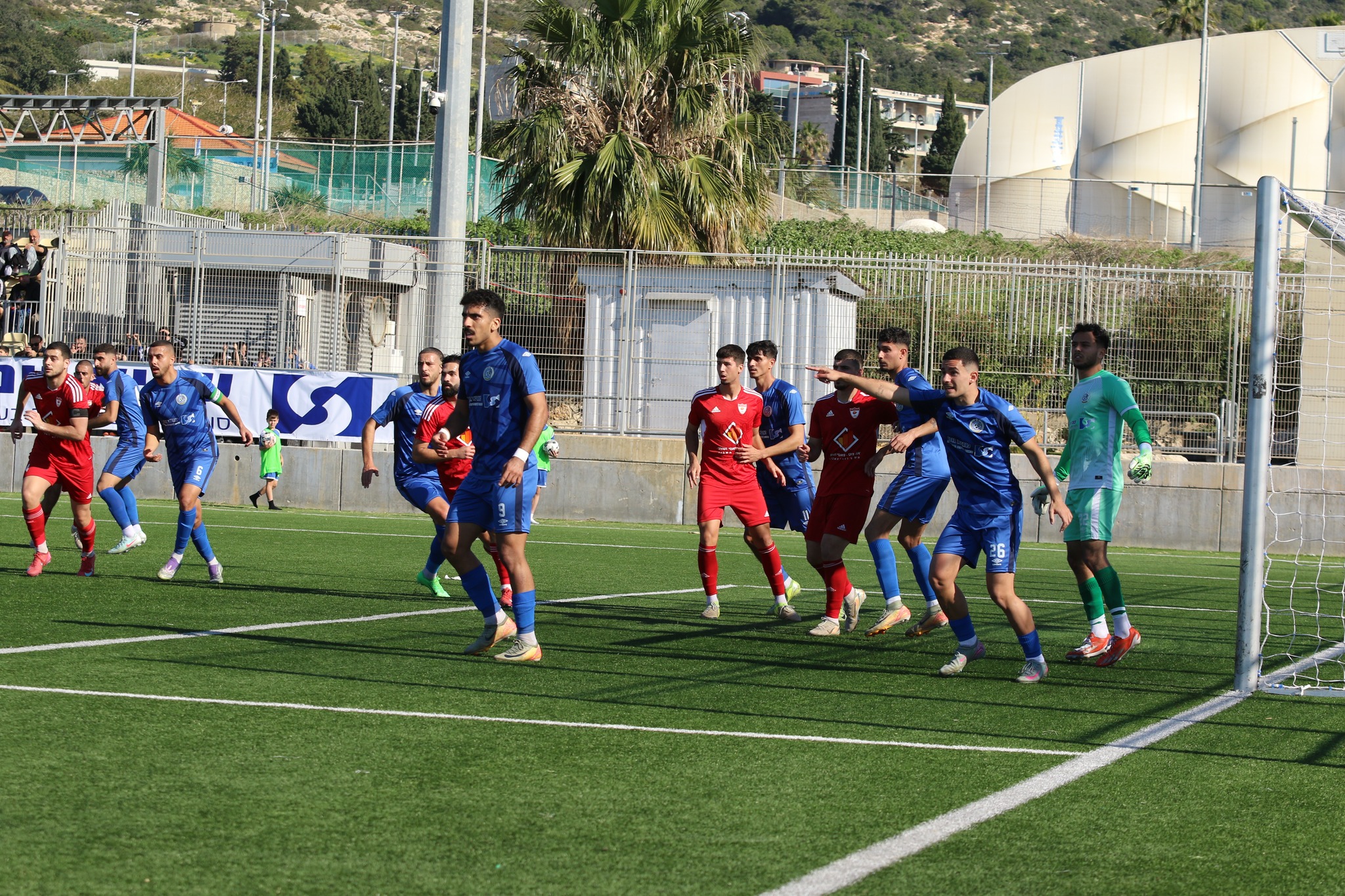 שחקני שתי הקבוצות (דאפר מחאמיד)