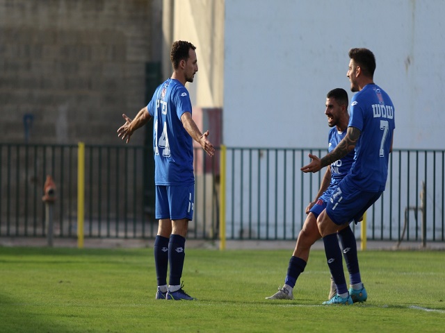 יחגגו בסיום משחק העונה שלהם? שחקני הפועל פ"ת (דאפר מאחמיד)