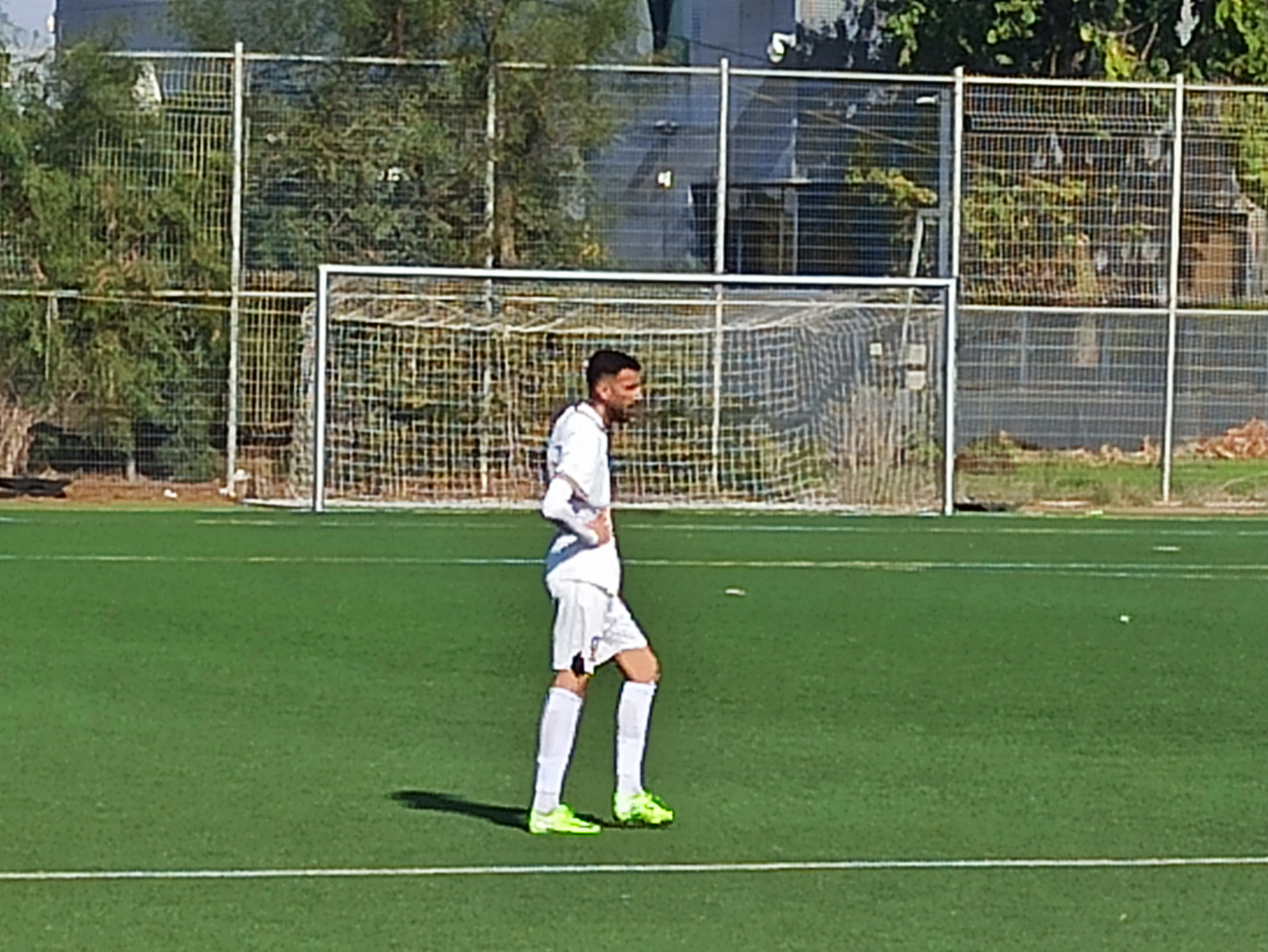 שלושער מצוין. שחק בן שבת (אלון יהודיוף)