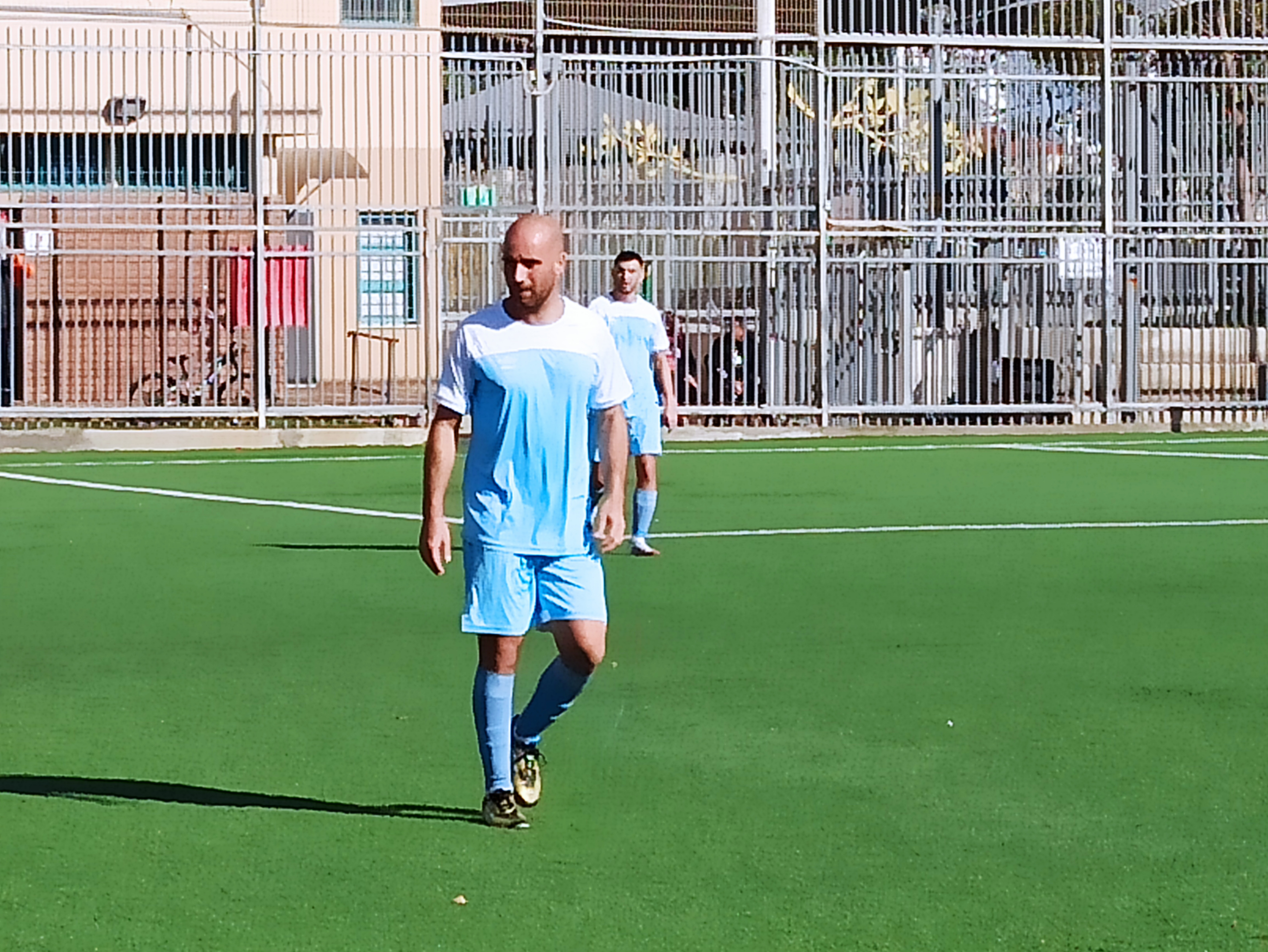 עשה את הספתח. לאו אמסיס (אלון יהודיוף)