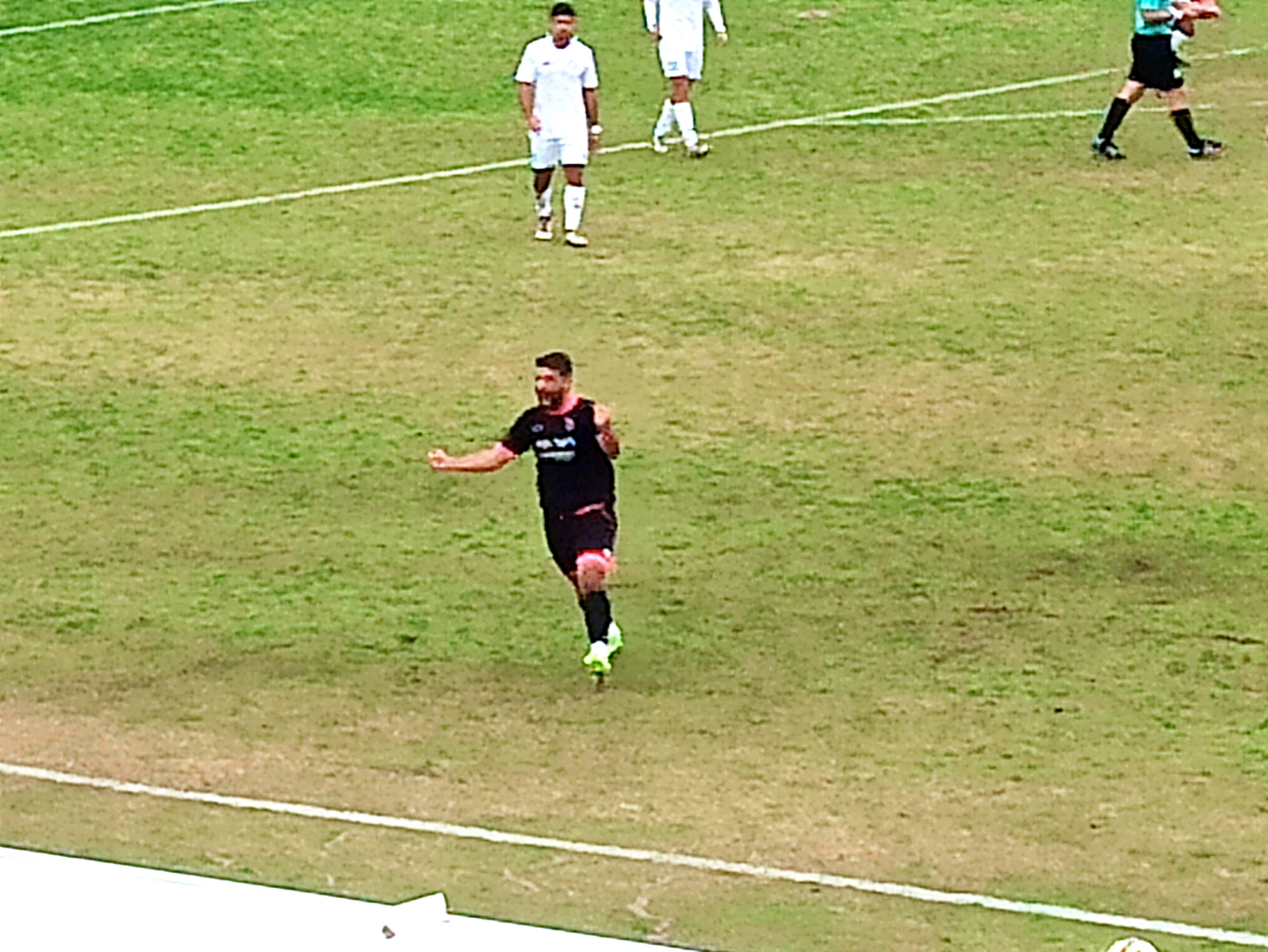 שחוגג (אלון יהודיוף)