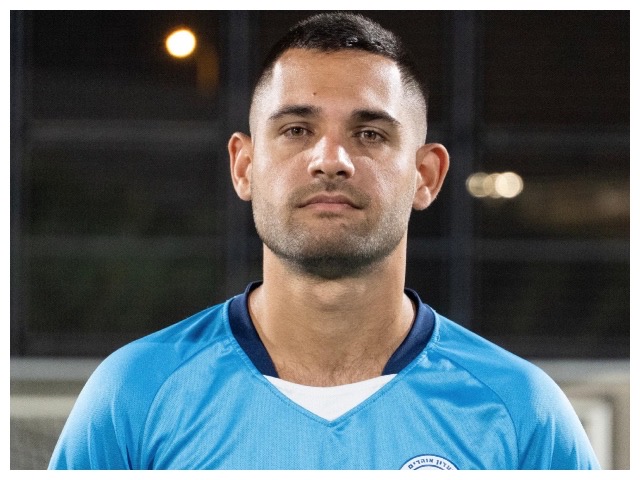 אופק הרשקו. שחקן ואוהד של גיסין 1912 (רועי אופיר)