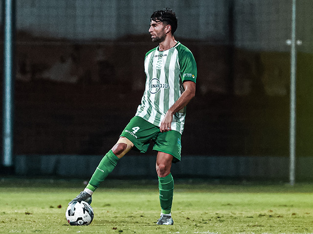 משחק מצוין שלו. לני טייב (עמית מנגלוס)