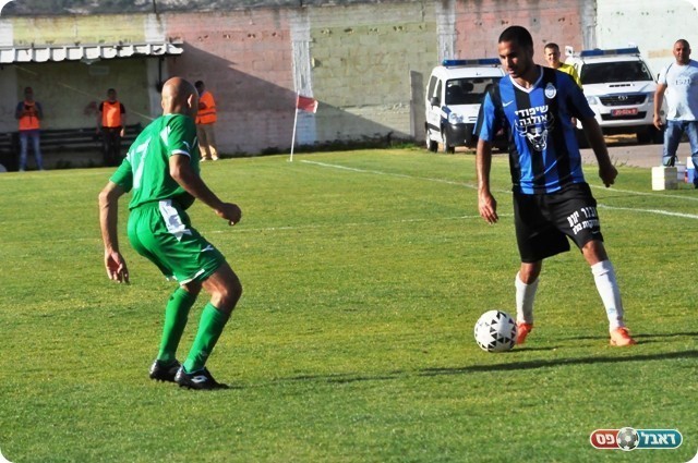 אסי גומא מול סימנטוב. אולגה הייתה טובה יותר(צילום:אתר אל ערב)