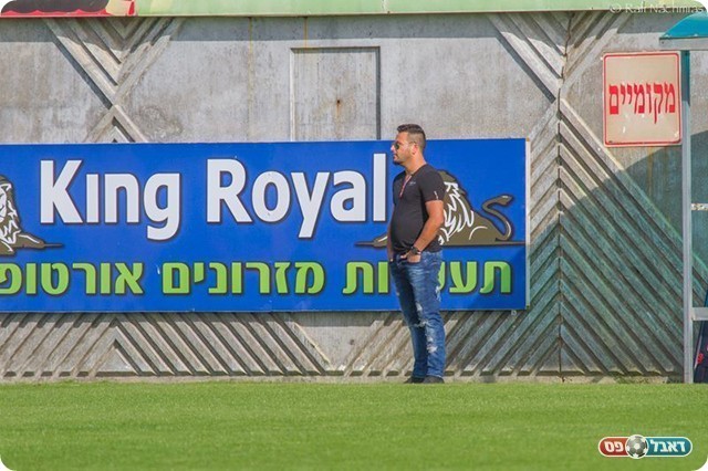 בוזגלו. התרחק מכפר קאסם (רפי נחמיאס)