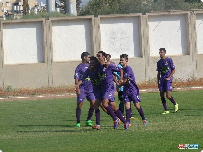 חוגגים היסטוריה. שחקני יניב חולון (אלי שמואלי)