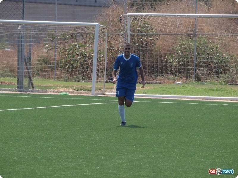 עלפי חוגג את היתרון (אלון יהודיוף)