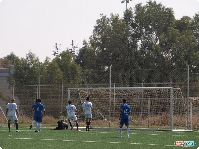 הכדור של סולומוביץ' ברשת (אלון יהודיוף)