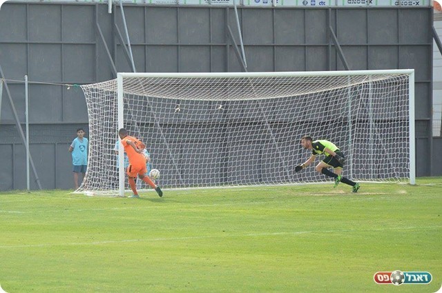 סהר לוי כובש (פרנסיסקו דיסטסיו)