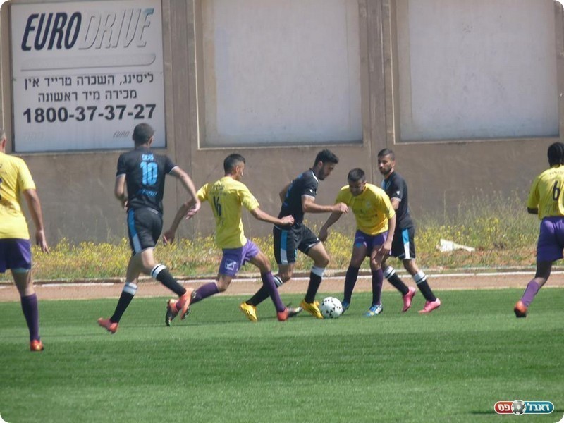 רק נקודה הפרש ביניהן. יניב חולון נגד מעלה אדומים (אלי שמואלי)