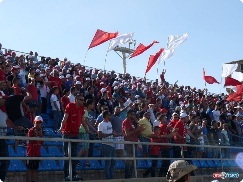 הביאו כמות יפה. אוהדי טירה (אלי שמואלי)