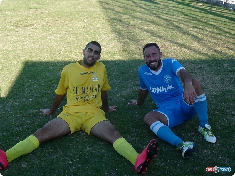 לפחות הם מחייכים. מאיר דרעי מאור יהודה (מימין) ומוטי עלפי מחולון (אלי שמואלי)