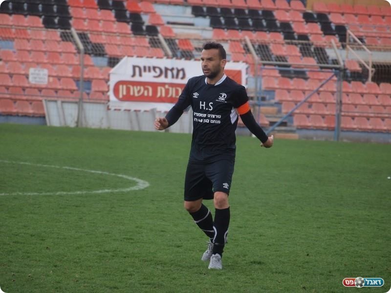 יובל עופרי (אלון יהודיוף)