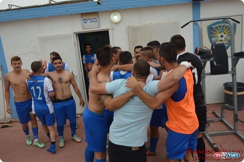 אחת מאכזבות העונה. בני אילת חוגגת את ההישארות בליגה (פרנסיסקו דיסטסיו)