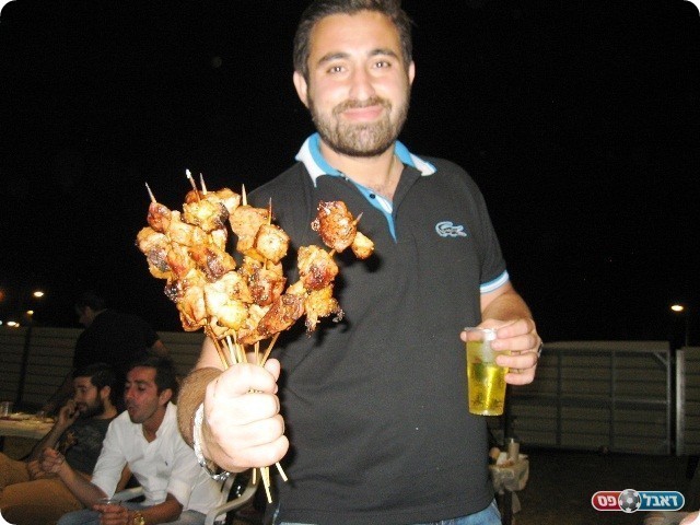 המנגל עבד שעות נוספות (צילום: אלי שמואלי)