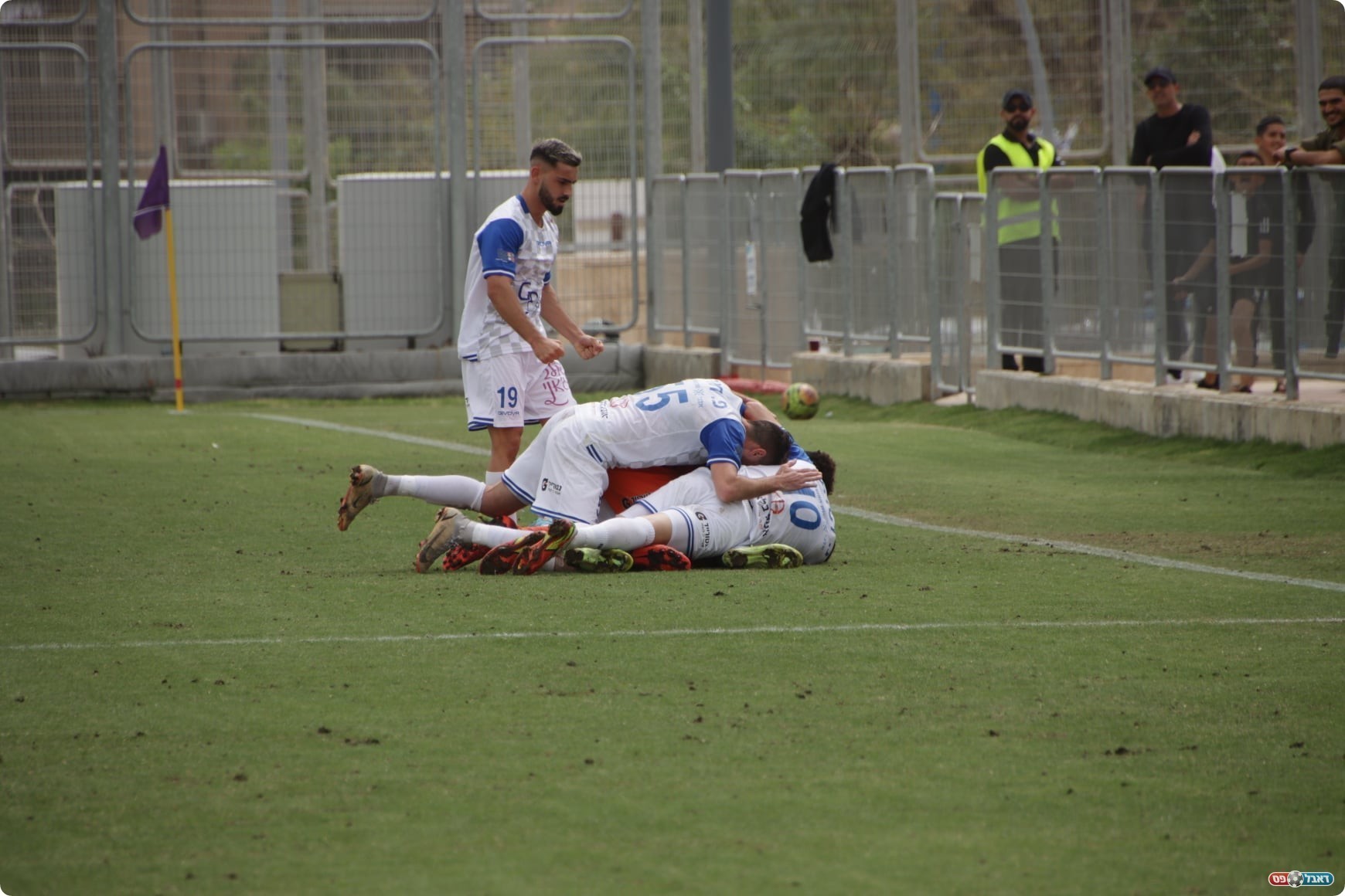 שחקני יפו בטירוף (בן מלניק)