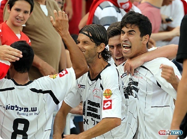 הכובשים חוגגים:בר נימני וקובי חסן(צילום:ערוץ הספורט)