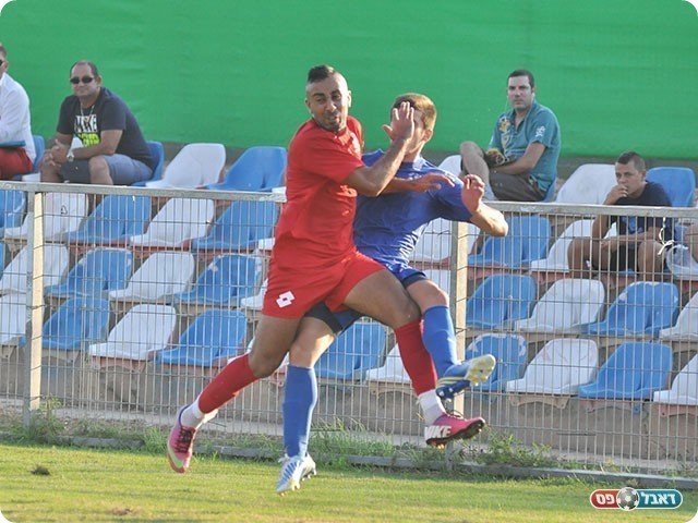 לידור כהן במאבק כוחות (צילום: קובי פורטל)