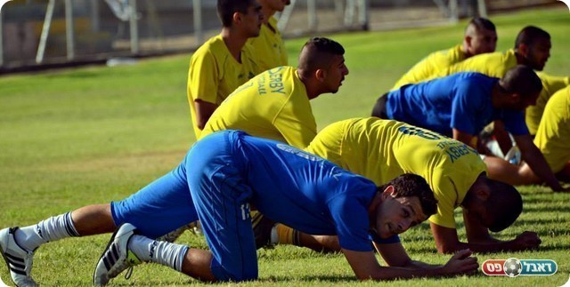 השוער גיא סאלם. הרבה שחקני בית